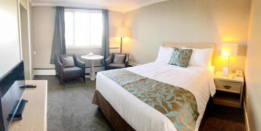 deluxe queen room